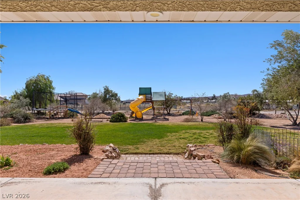 4240 Mills, Logandale, NV 89021