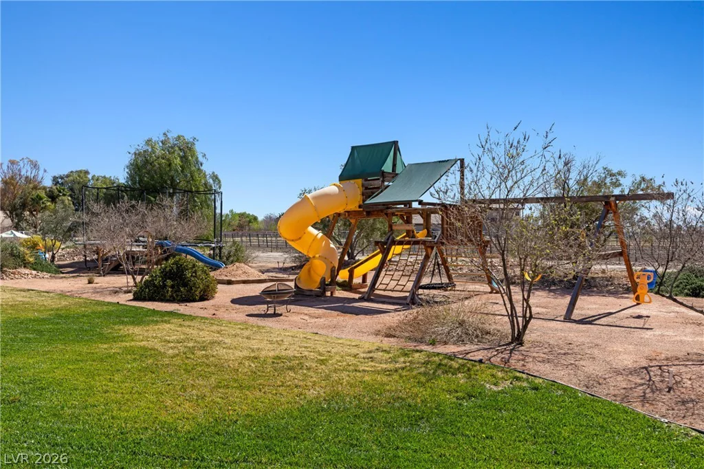 4240 Mills, Logandale, NV 89021
