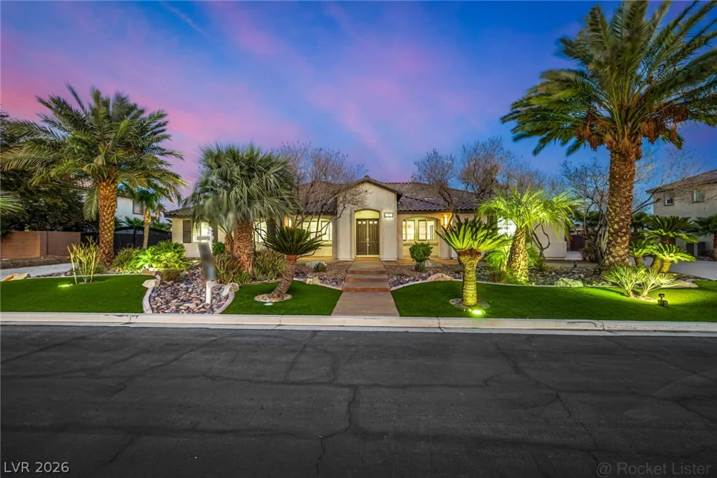 7840 Thunder Echo, Las Vegas, NV 89131