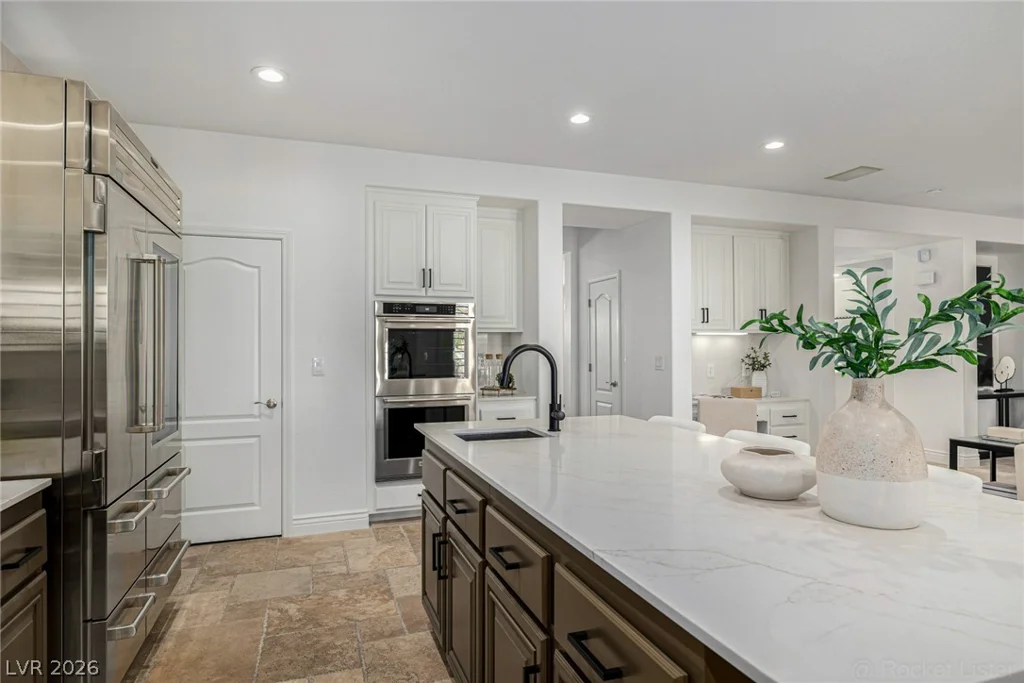7840 Thunder Echo, Las Vegas, NV 89131
