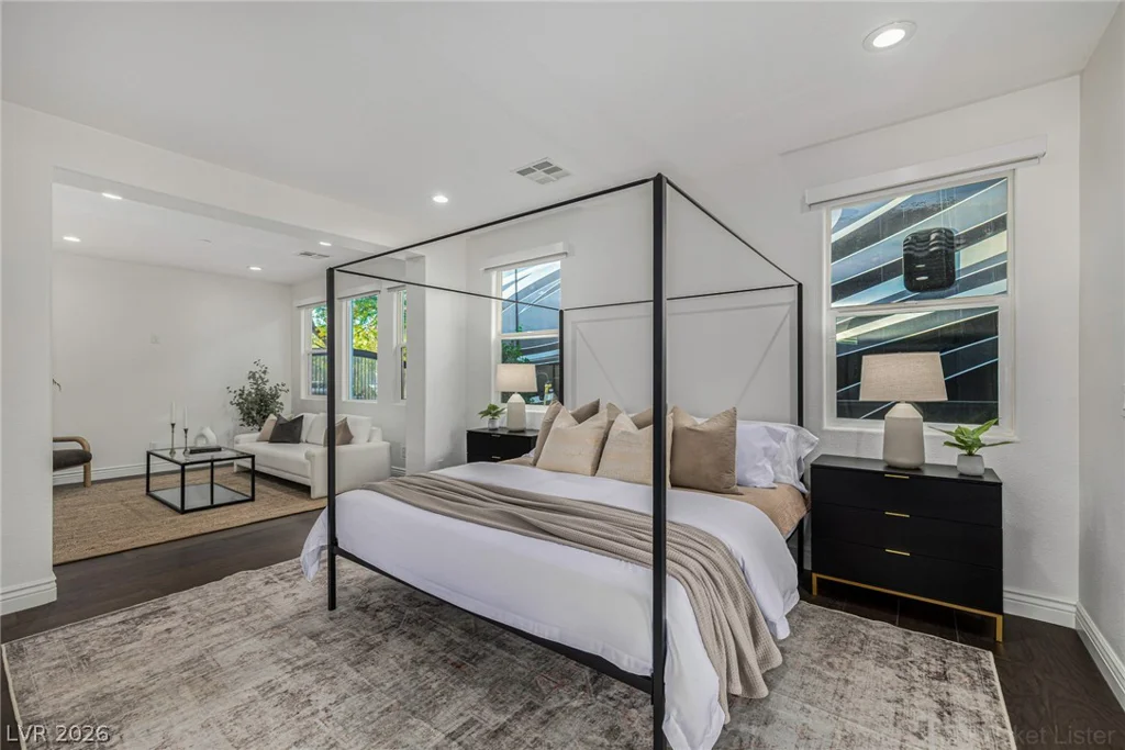 7840 Thunder Echo, Las Vegas, NV 89131