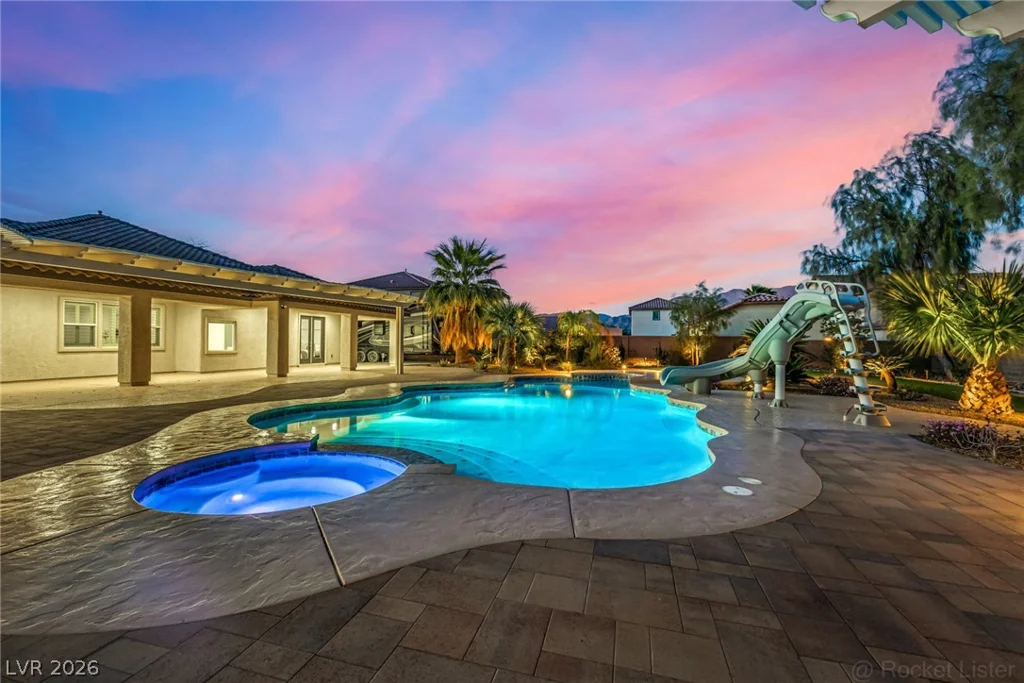 7840 Thunder Echo, Las Vegas, NV 89131