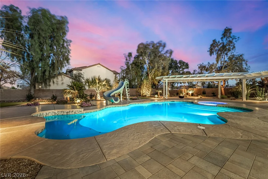 7840 Thunder Echo, Las Vegas, NV 89131