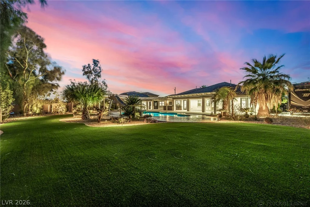 7840 Thunder Echo, Las Vegas, NV 89131