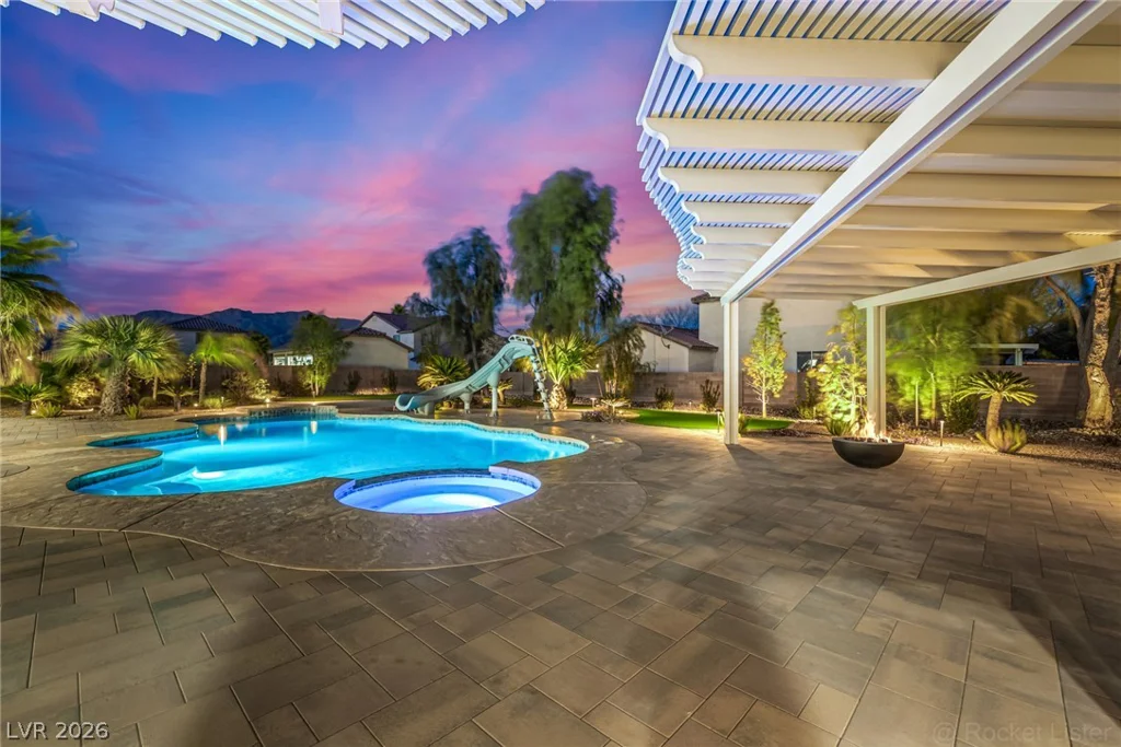 7840 Thunder Echo, Las Vegas, NV 89131