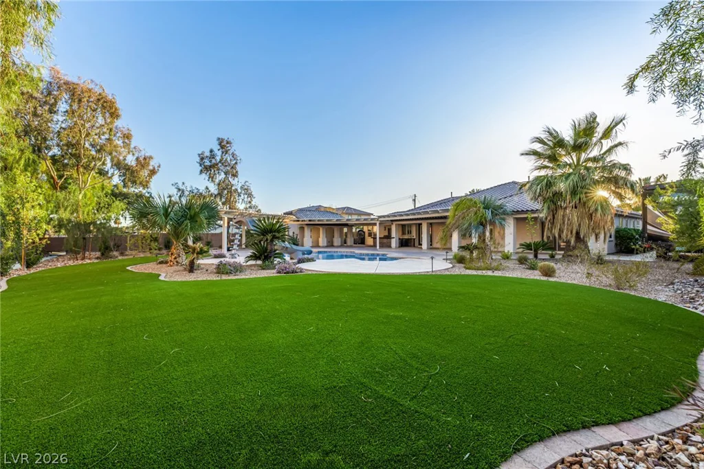 7840 Thunder Echo, Las Vegas, NV 89131