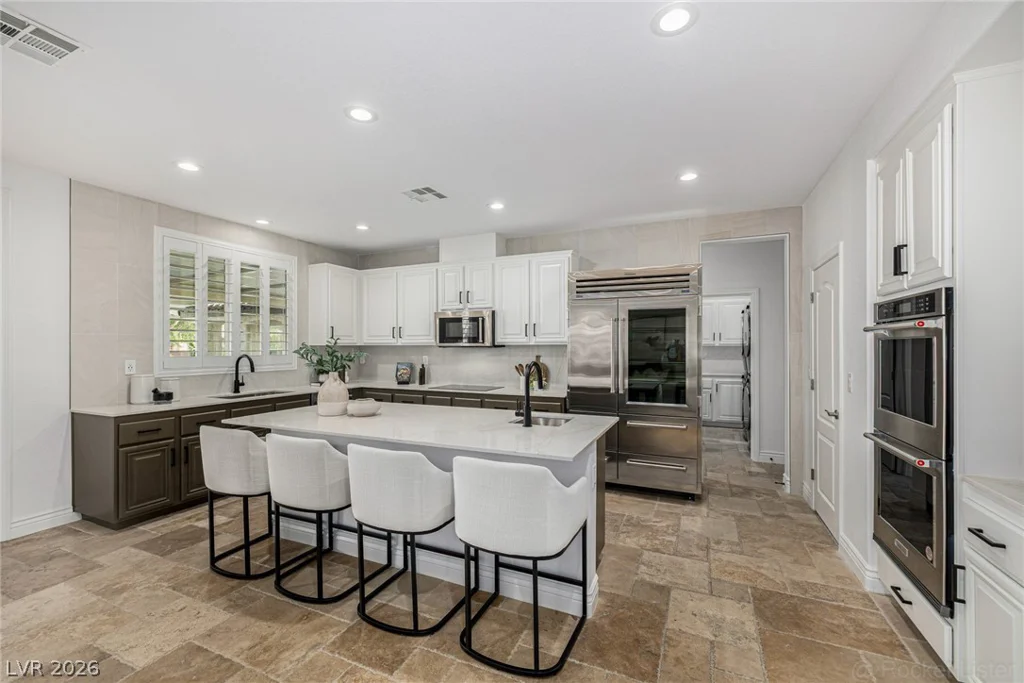 7840 Thunder Echo, Las Vegas, NV 89131