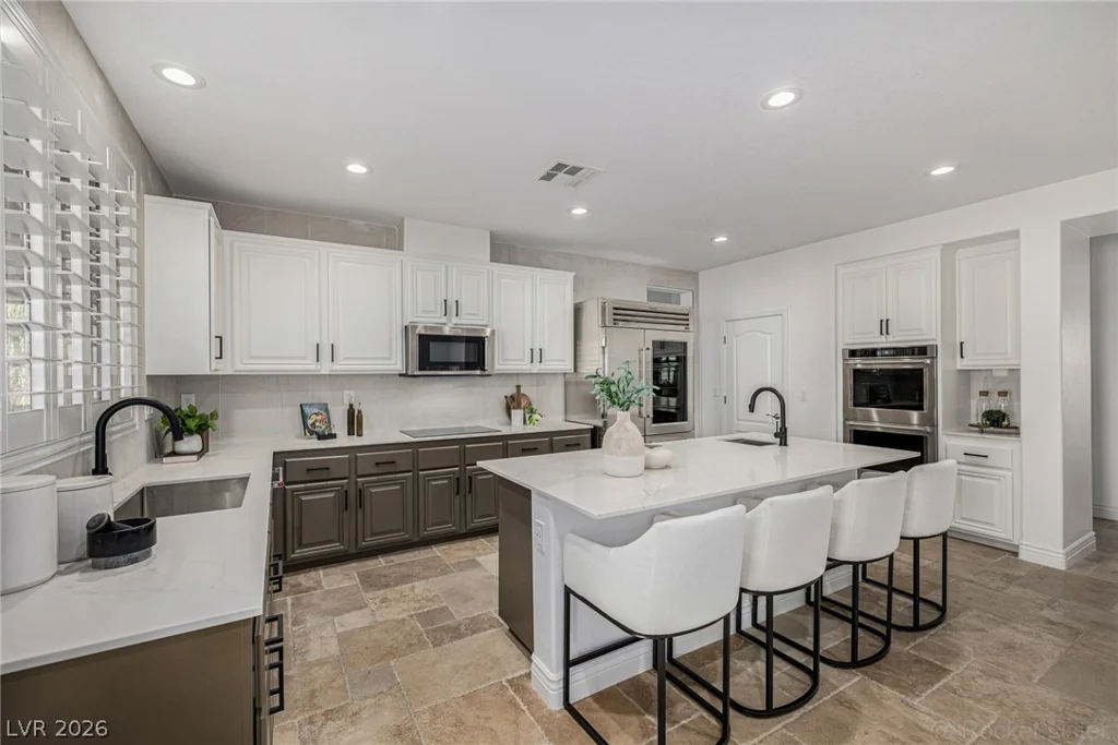 7840 Thunder Echo, Las Vegas, NV 89131