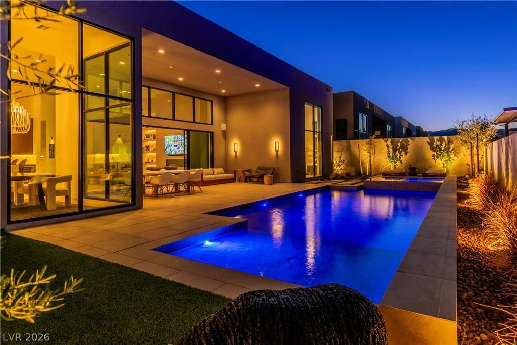 10824 Agate Cliffs, Las Vegas, NV 89135
