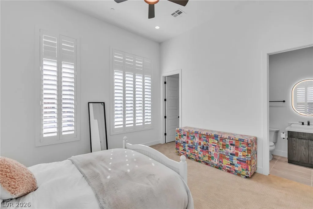 10824 Agate Cliffs, Las Vegas, NV 89135