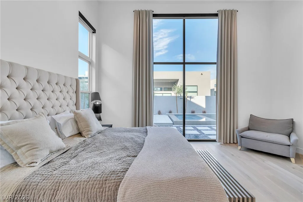 10824 Agate Cliffs, Las Vegas, NV 89135