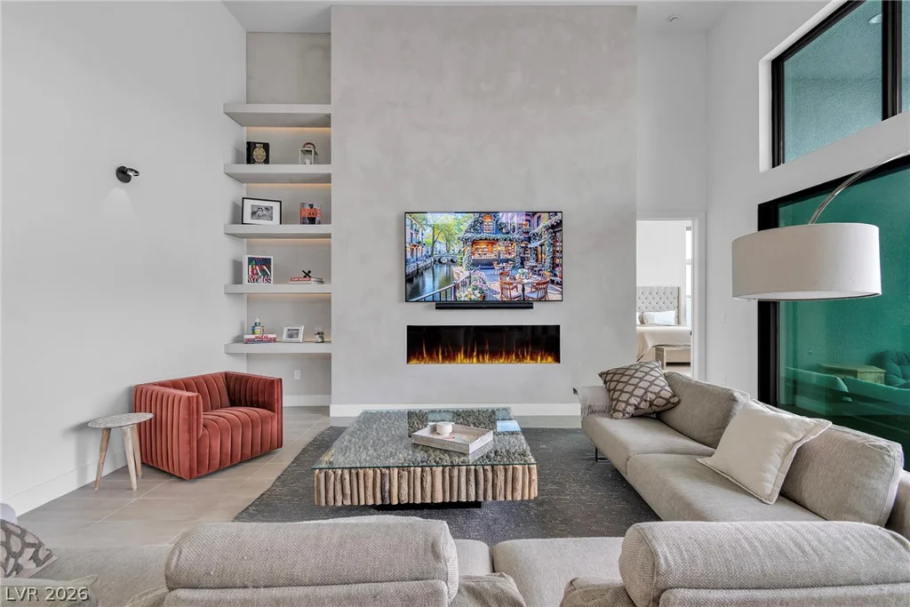 10824 Agate Cliffs, Las Vegas, NV 89135