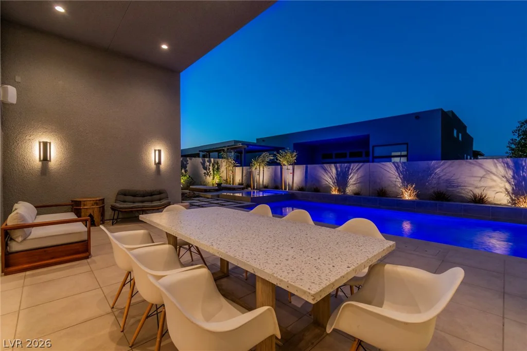 10824 Agate Cliffs, Las Vegas, NV 89135