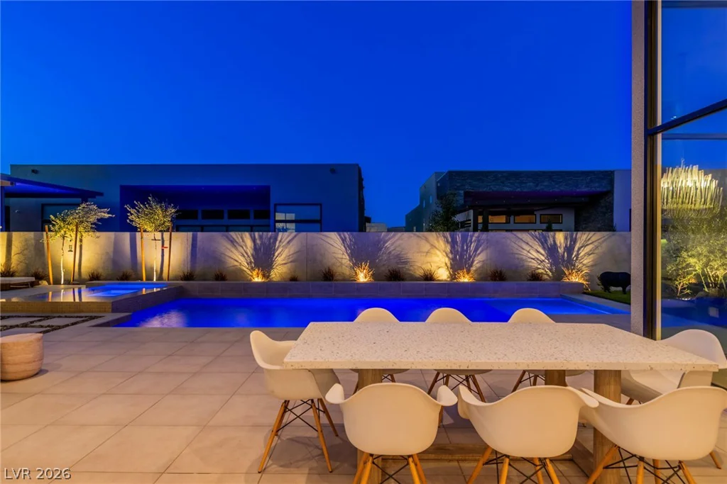 10824 Agate Cliffs, Las Vegas, NV 89135