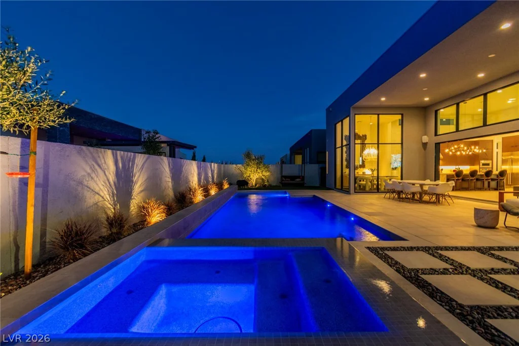 10824 Agate Cliffs, Las Vegas, NV 89135