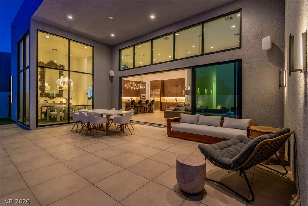10824 Agate Cliffs, Las Vegas, NV 89135