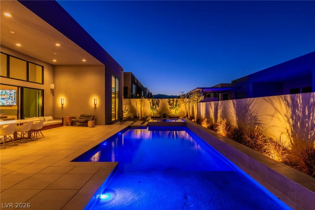10824 Agate Cliffs, Las Vegas, NV 89135