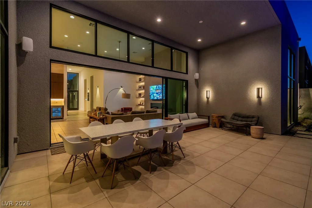 10824 Agate Cliffs, Las Vegas, NV 89135