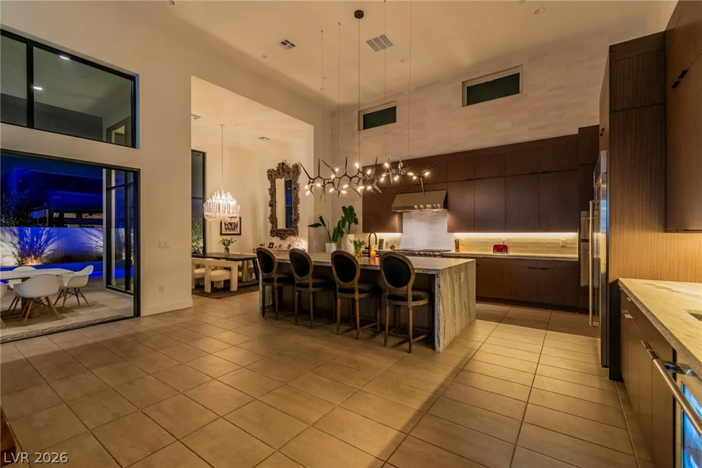 10824 Agate Cliffs, Las Vegas, NV 89135