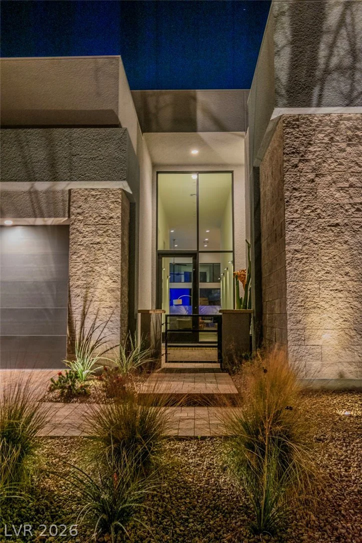 10824 Agate Cliffs, Las Vegas, NV 89135