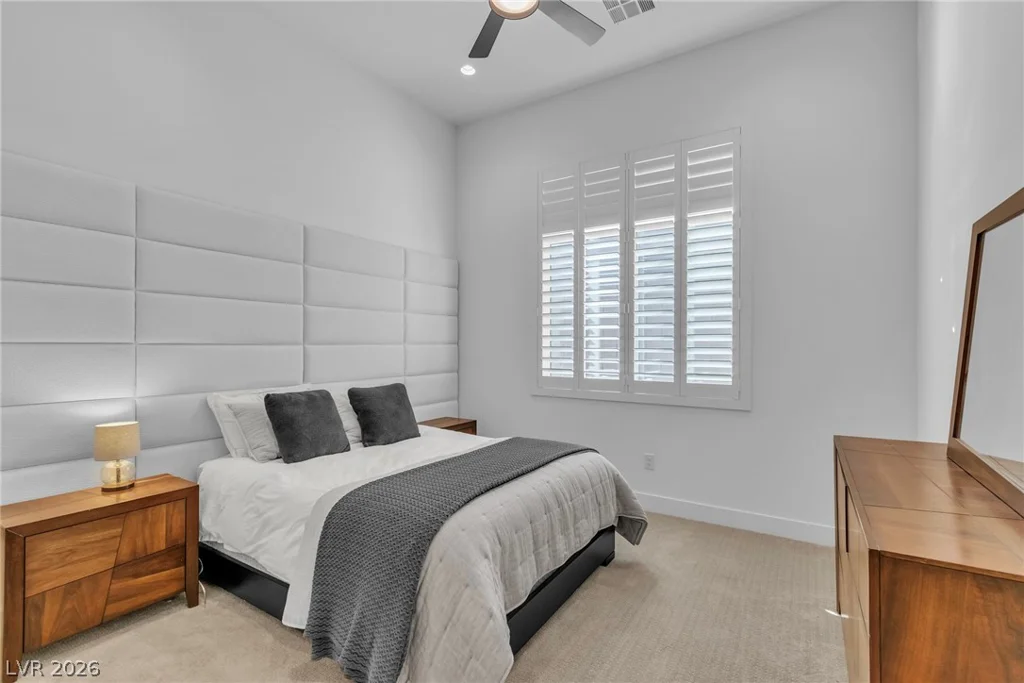 10824 Agate Cliffs, Las Vegas, NV 89135