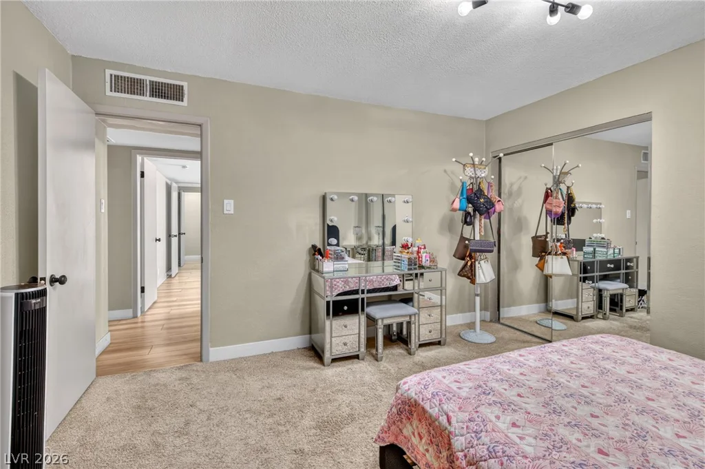 5209 Champions, Las Vegas, NV 89142