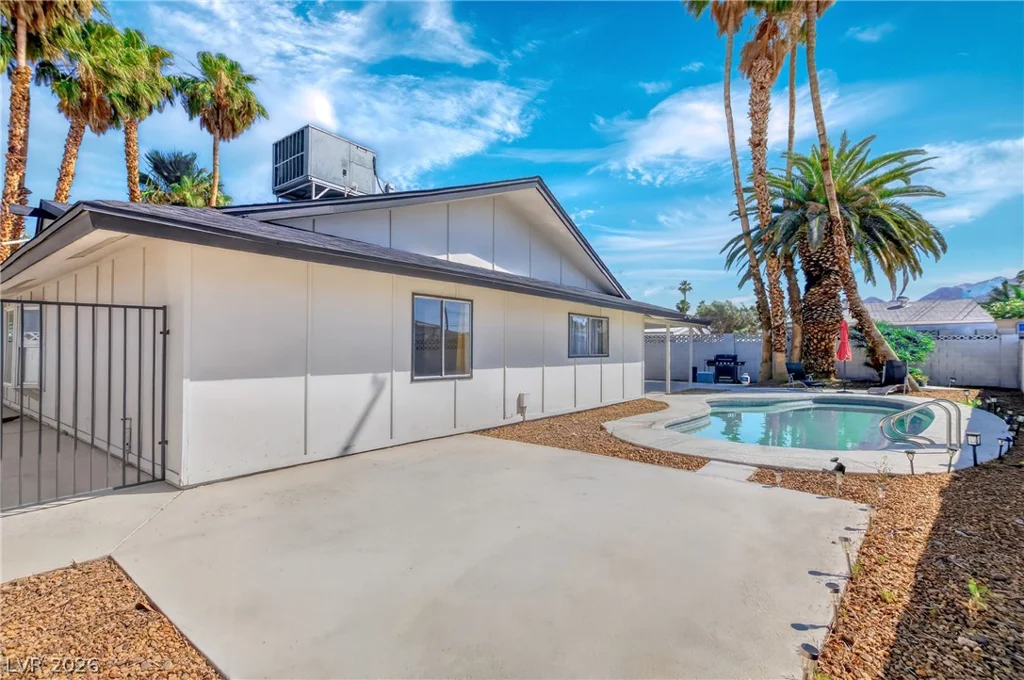 5209 Champions, Las Vegas, NV 89142