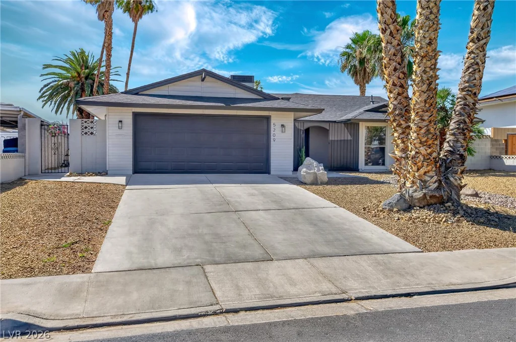 5209 Champions, Las Vegas, NV 89142