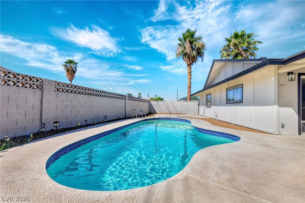 5209 Champions, Las Vegas, NV 89142