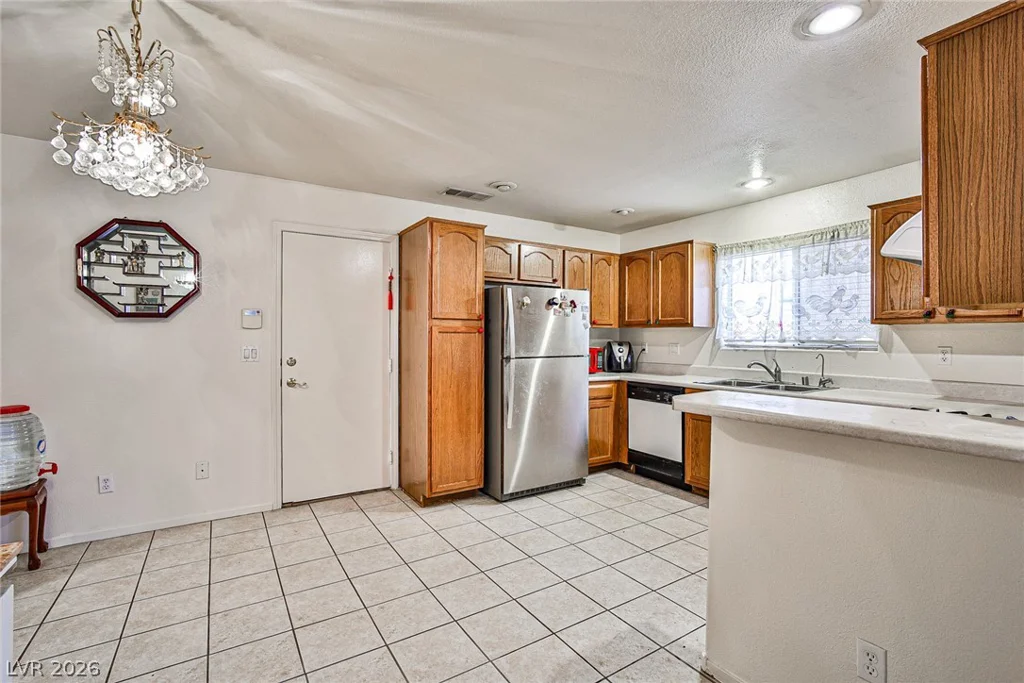 6086 Sunken River, Las Vegas, NV 89118