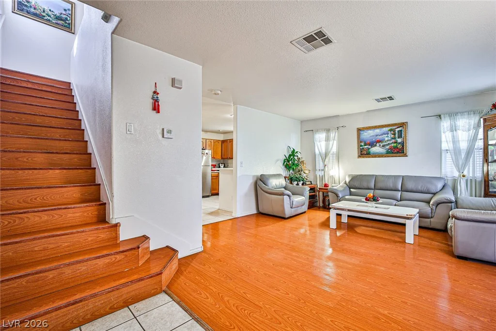 6086 Sunken River, Las Vegas, NV 89118