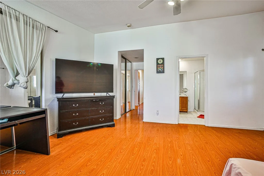 6086 Sunken River, Las Vegas, NV 89118
