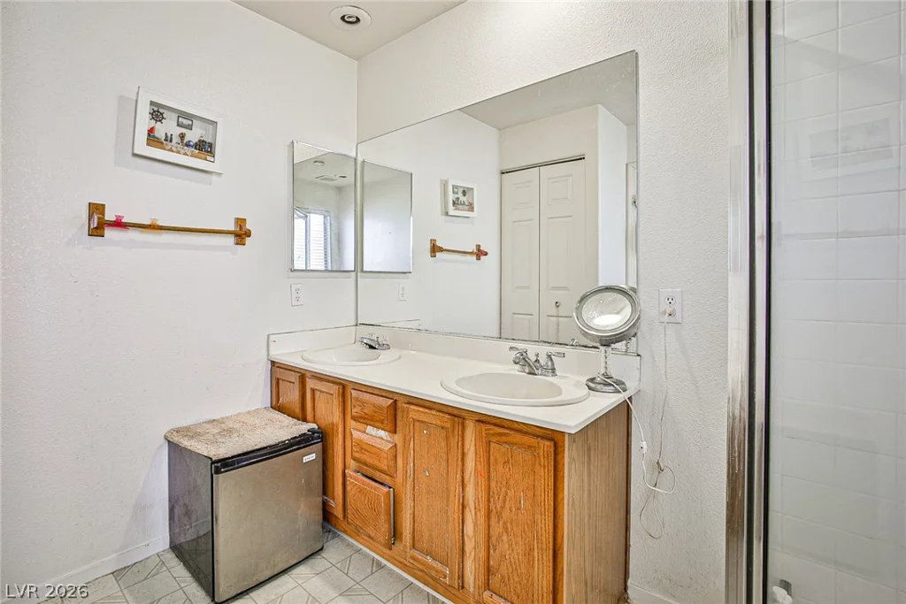 6086 Sunken River, Las Vegas, NV 89118