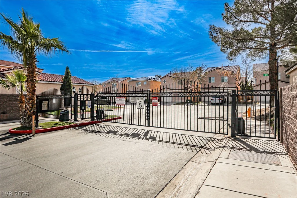 6086 Sunken River, Las Vegas, NV 89118
