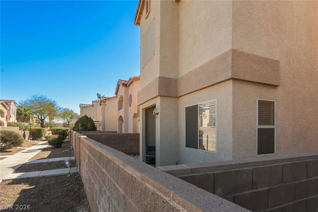 6086 Sunken River, Las Vegas, NV 89118