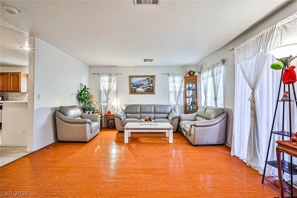 6086 Sunken River, Las Vegas, NV 89118