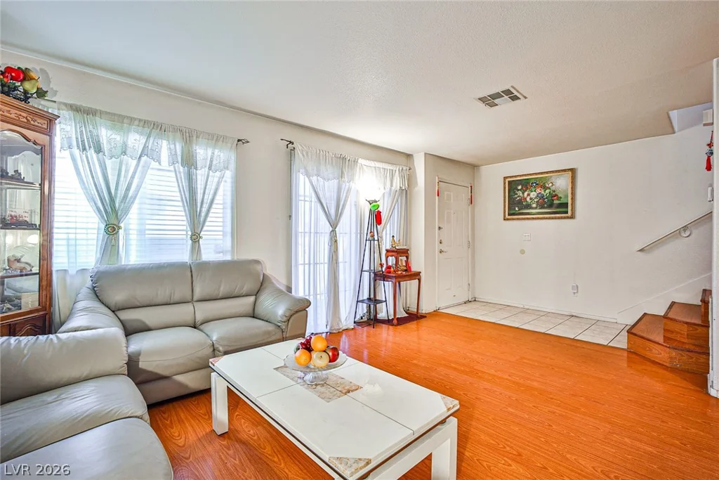 6086 Sunken River, Las Vegas, NV 89118