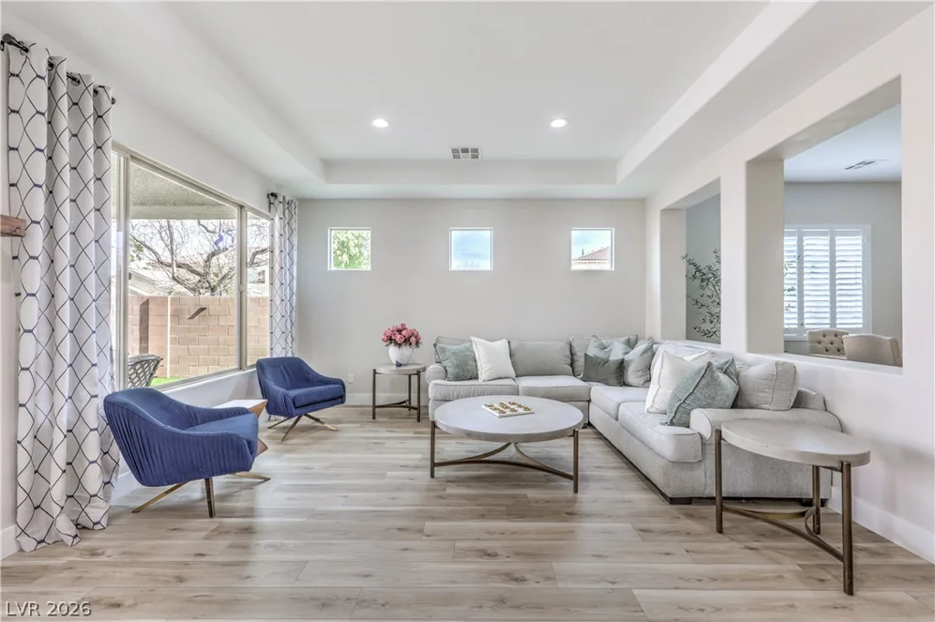 5012 Hacienda Grande, Las Vegas, NV 89141