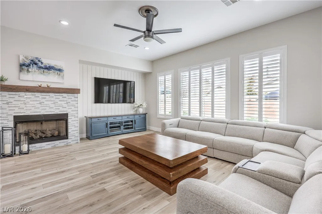 5012 Hacienda Grande, Las Vegas, NV 89141