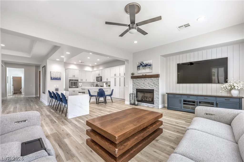 5012 Hacienda Grande, Las Vegas, NV 89141