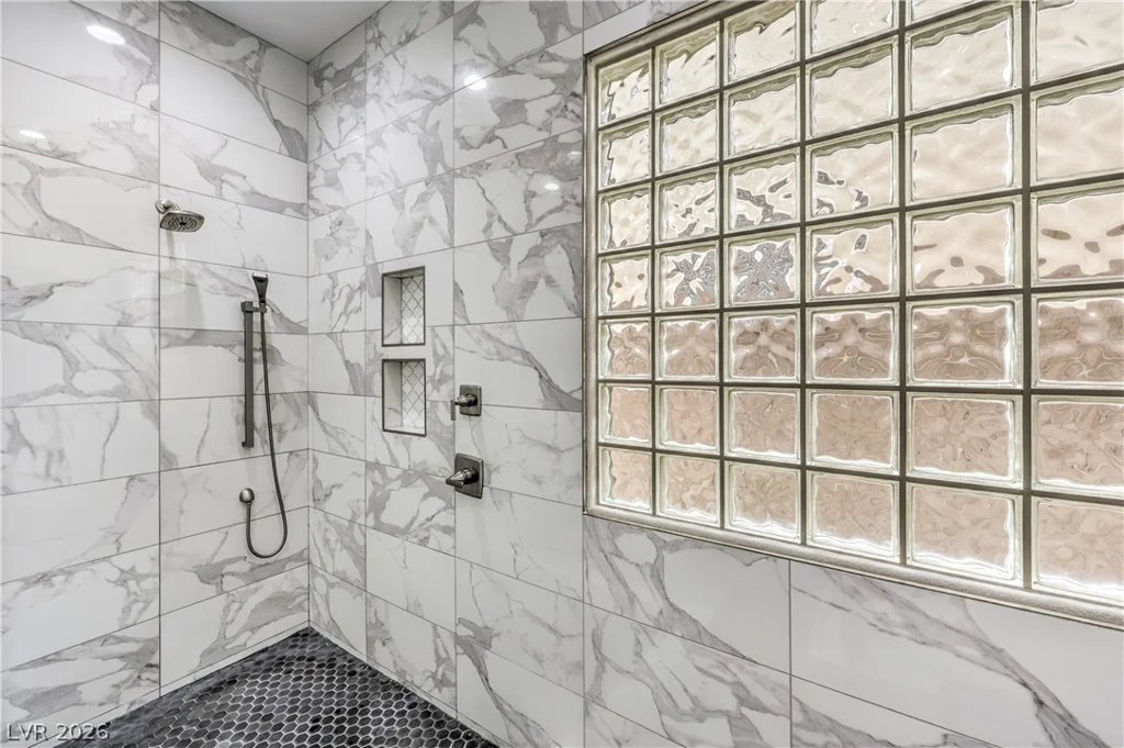 5012 Hacienda Grande, Las Vegas, NV 89141