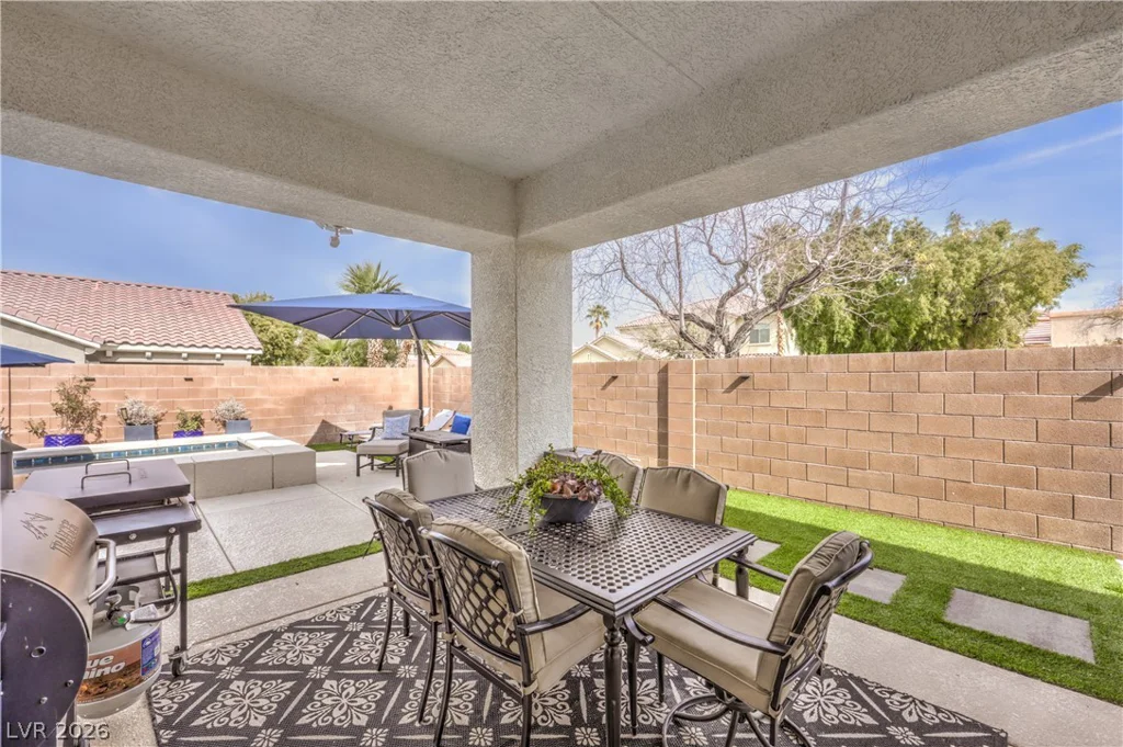 5012 Hacienda Grande, Las Vegas, NV 89141
