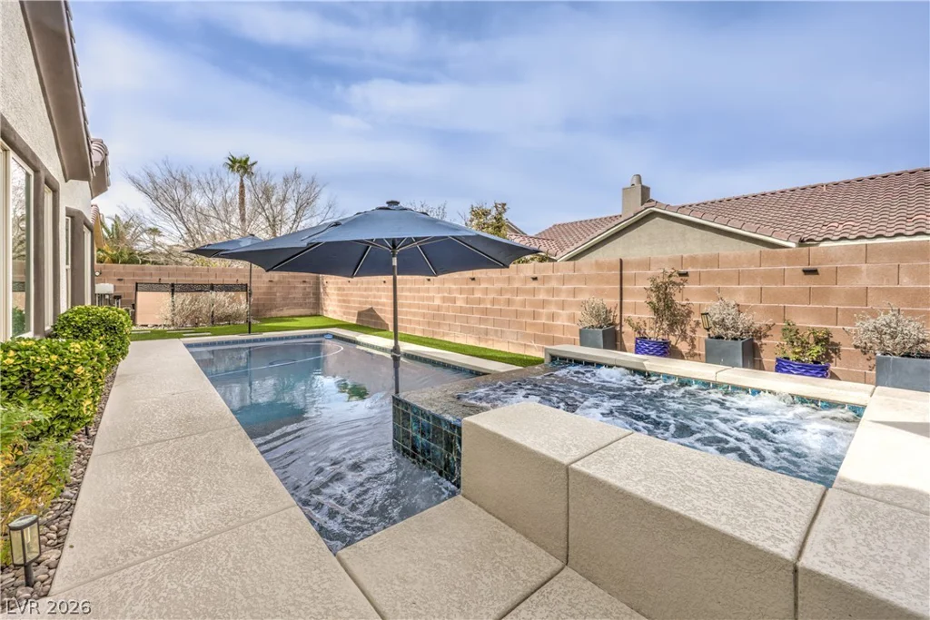 5012 Hacienda Grande, Las Vegas, NV 89141