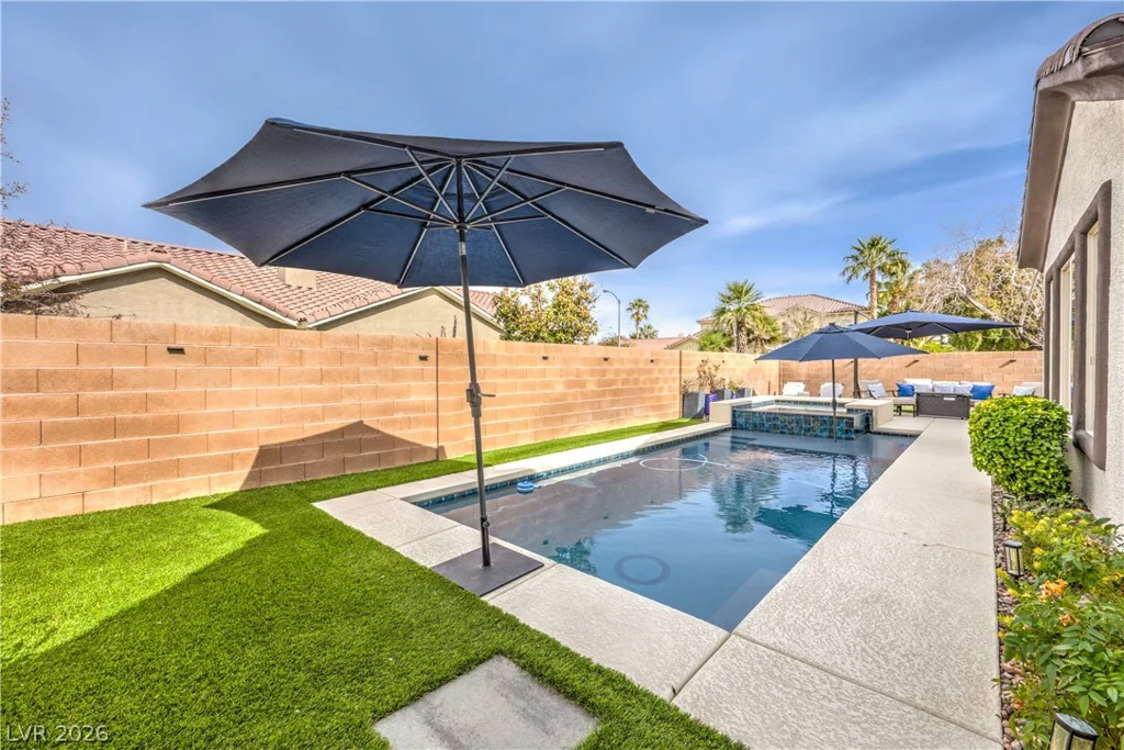 5012 Hacienda Grande, Las Vegas, NV 89141
