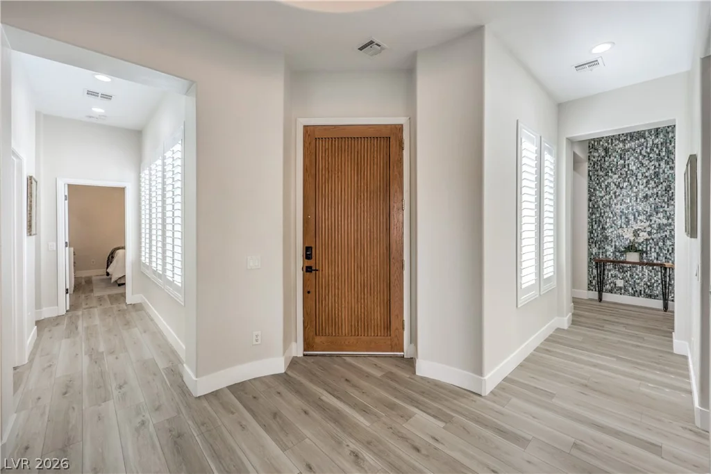 5012 Hacienda Grande, Las Vegas, NV 89141
