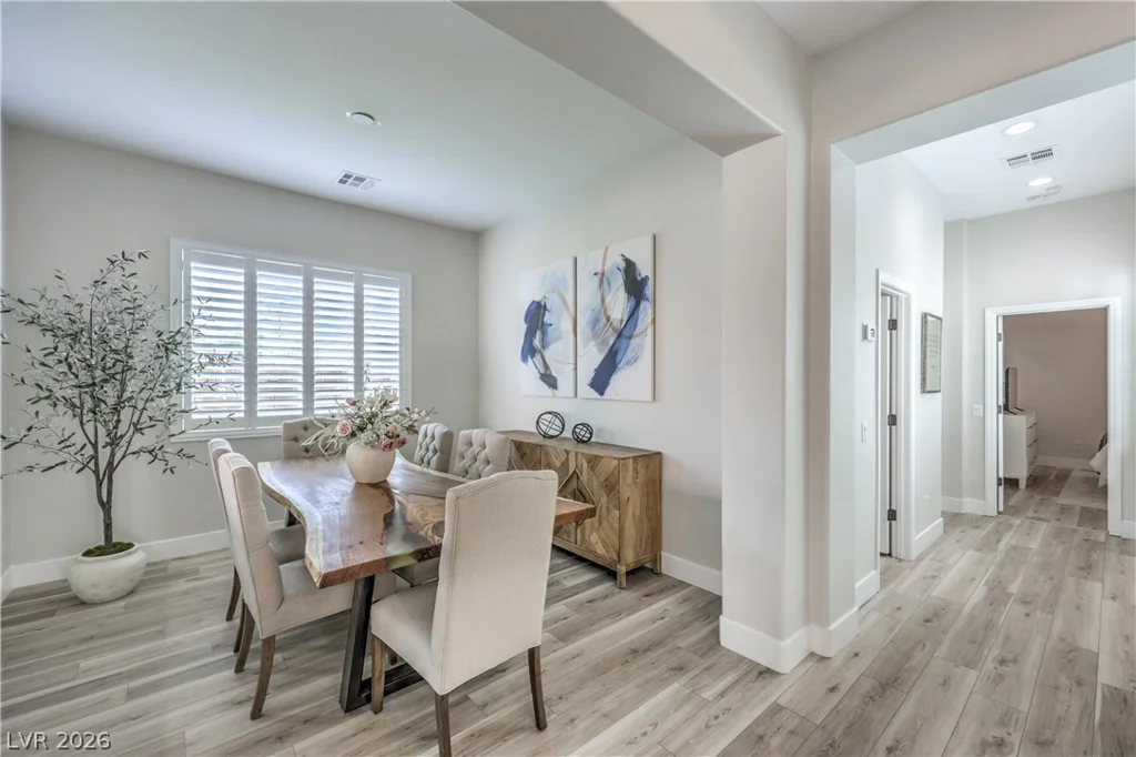5012 Hacienda Grande, Las Vegas, NV 89141