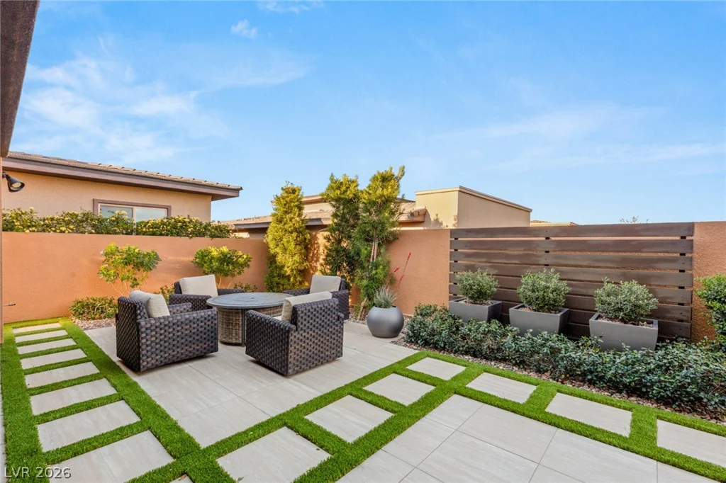 6652 Titanium Crest, Las Vegas, NV 89148