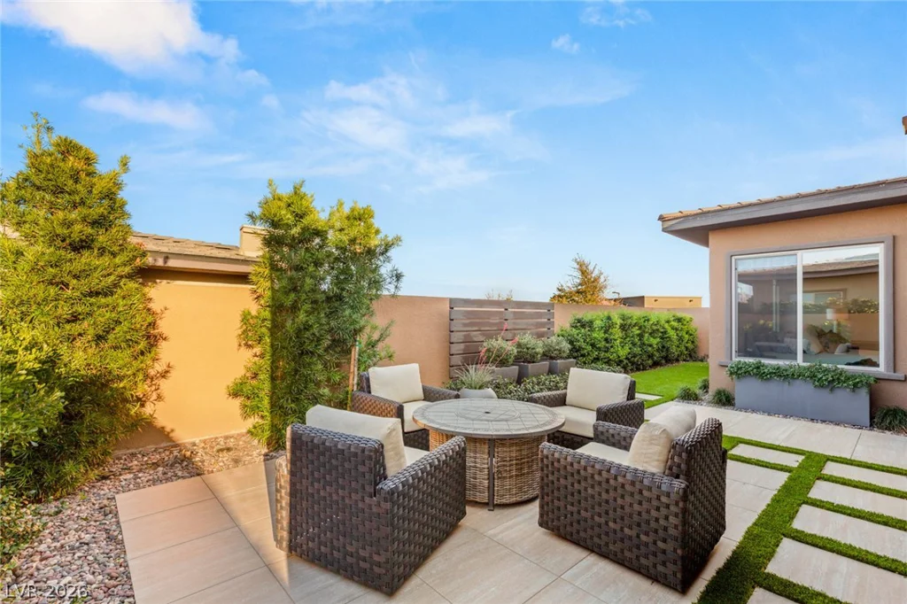 6652 Titanium Crest, Las Vegas, NV 89148