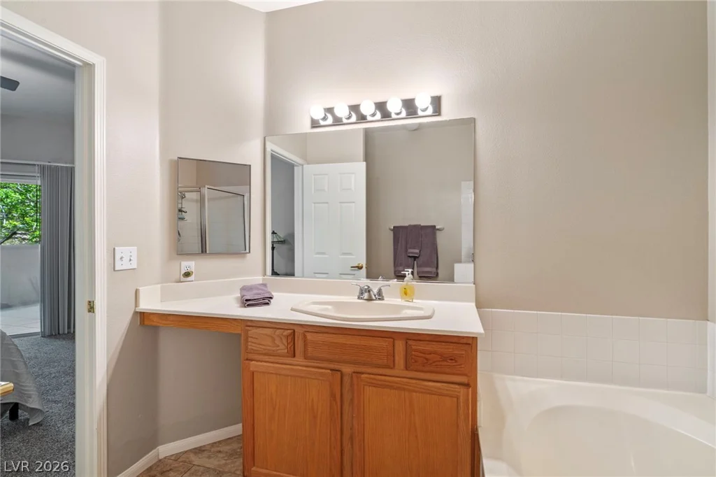 8720 Red Brook, Las Vegas, NV 89128