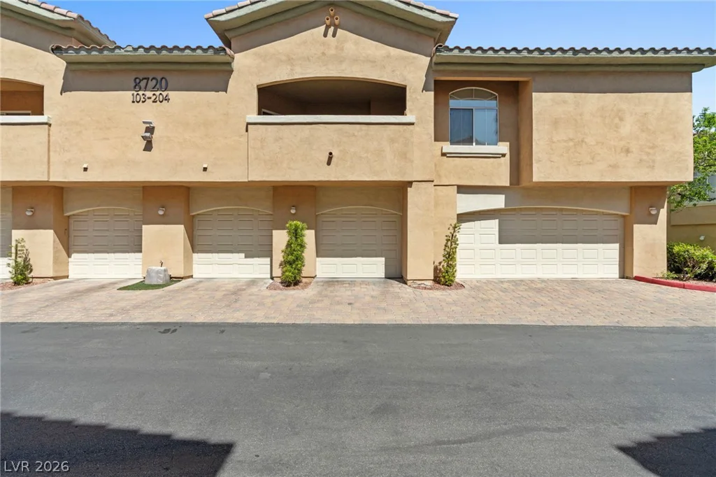 8720 Red Brook, Las Vegas, NV 89128